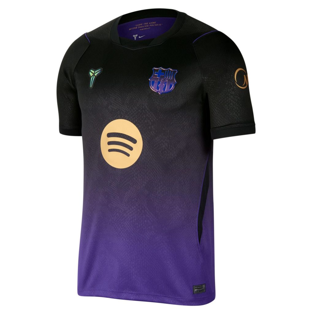 Maillot extérieur FC Barcelone 2026/27 Mamba, dégradé noir et violet avec logo Kobe, vue de face