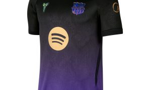 Maillot extérieur FC Barcelone 2026/27 Mamba, dégradé noir et violet avec logo Kobe, vue de face