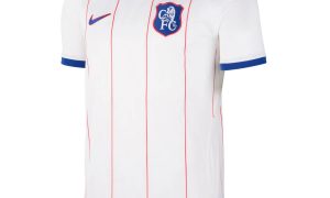 Maillot third Chelsea 2026/27 Nike blanc à rayures rouges et col bleu, vue de face